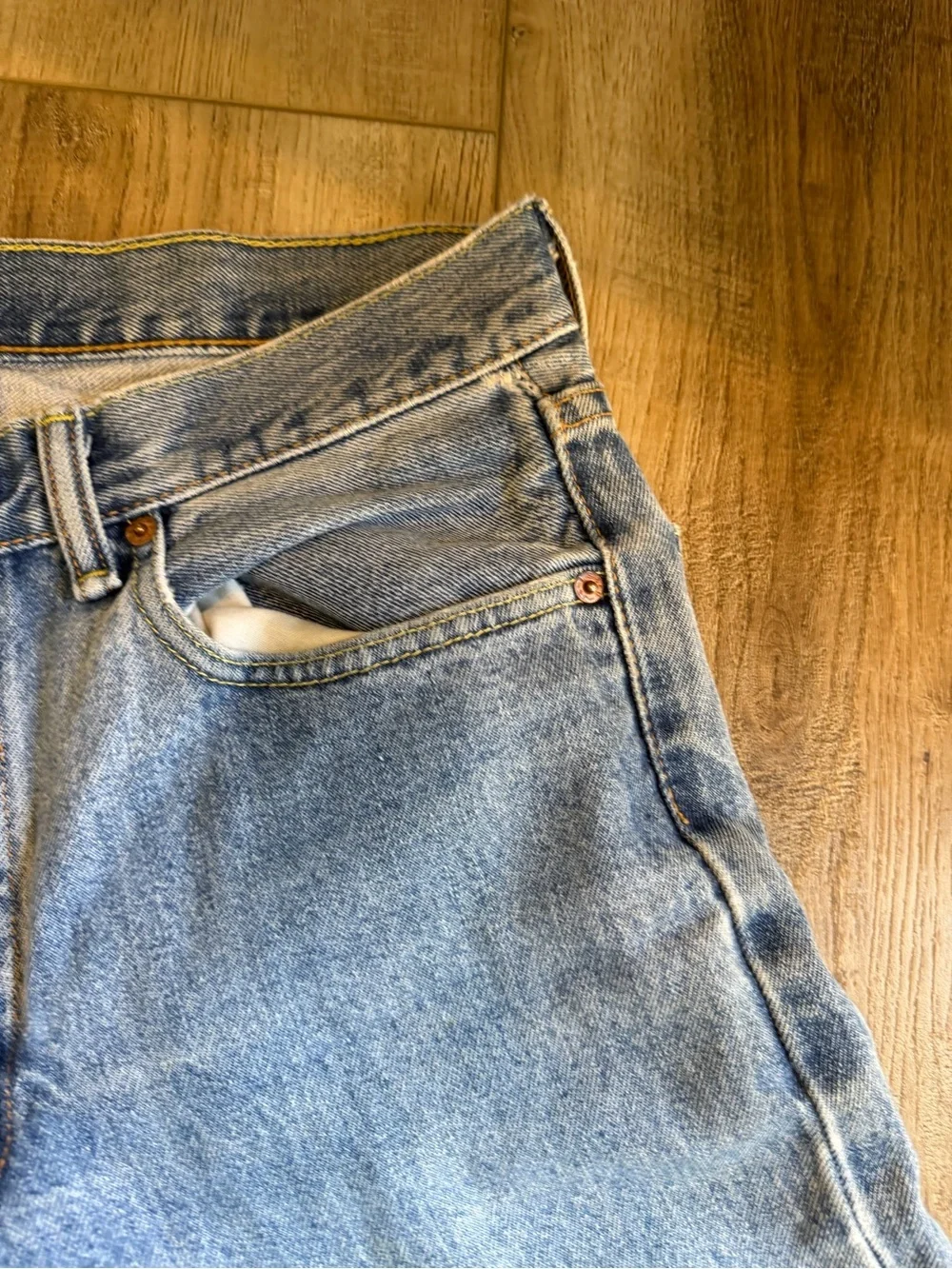 Levi's Men's Light Wash Straight-Leg Jeans 33x30